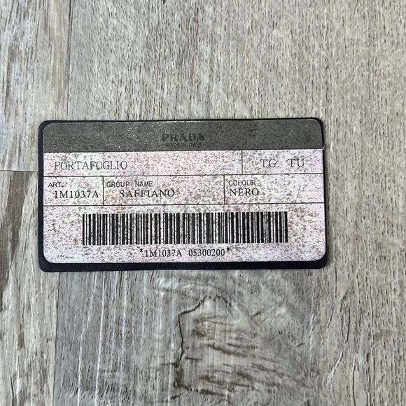 Prada Wallet - Picture 6 of 10